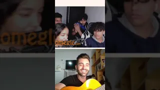 Cantando CORAÇÃO CACHORRO e vendo a reação dos gringos 🎶