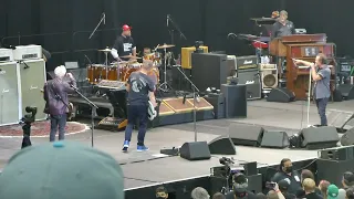 PEARL JAM  :  " Baba O'Riley  &  Yellow Ledbetter " ENCORE SET  -  Oakland, CA  (May 12, 2022)