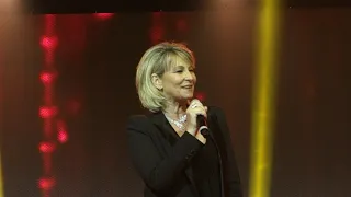 Claudia Jung(Live) - Wie viele Sterne hat die Nacht(Je t'aime mon amour).50 Jahre ZDF Hitparade.