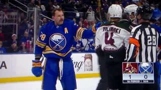 Pushing and shoving by Sabres goal in Sabres-Coyotes game