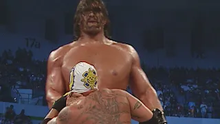 The Great Khali demolishes Rey Mysterio: SmackDown, May 12, 2006 (WWE Network Exclusive)