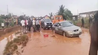 Ntokwa Asi wo SANTASI APIRE - Angry Residents clashes with Police in Kumasi, Ghana.