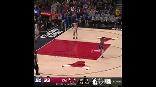 Andre Iguodala Behind The Back Pass