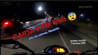 choque de KTM, Palmas en NS200 - Yamaha R15