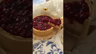 red berries cake
