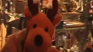 Killer Reindeer Song - Scottish Falsetto Sock Puppet Theatre