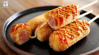Crispy hot dogs on sticks!! No need to knead! Super easy.
