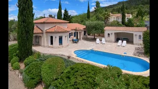 RVO - Mediterranean villa  with panoramic views, 3 bedrooms, 2 bathrooms, airco, pool in Oupia (34)
