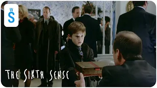 The Sixth Sense (1999) | Scene: Kyra's ghost gives Cole a box, which is opened to reveal a videotape