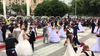 24 свадьбы в Харькове- танец молодоженов