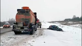 Не довезла внука в школу: бабушка и 16-летний юноша разбились в ДТП в Татарстане