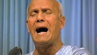 Sri Chinmoy sings Bengali songs in Sicily