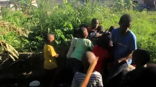 WATOTO WA MTAANI WAPIGANA KISA UBWABWA