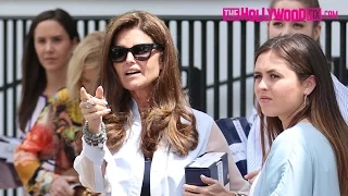 Maria Shriver Takes Her Daughters Katherine & Christina Schwarzenegger Out To Lunch At Au Fudge