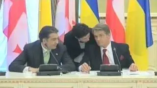 Ющенко проявил неуважение публично.mp4