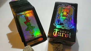 ◇ Holographic GloGlow Tarot Deck ♡ Review and Thoughts 🤯💗