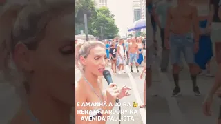 VEJA A VOZ DESSE CANTORA NA AVENIDA PAULISTA @renata tardony #shorts