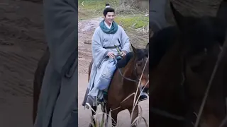 fan cam: #zhengyecheng as Guan Guan "Heroes Legend" horse riding happily while bow & arrow shooting