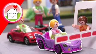 Playmobil Familie Hauser - Mia lernt Autofahren - Familie Overbeck