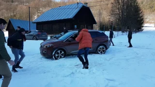 Test Peugeot 3008 2017 Grip control in snow garaz.tv part1