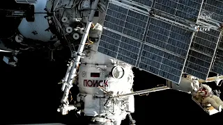 Replay! Russian spacewalkers outside International Space Station