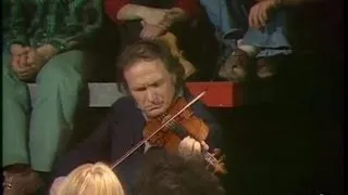 Ivry Gitlis dans une gavotte de Bach