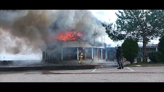 Pożar w porcie jachtowym w Pucku. U Bosmana i Tawerna Mistral (4.11.2022)