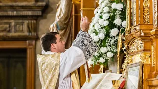 Live Stream - Divine Mercy Sunday Mass - (2002 Missal-Latin) April 7th