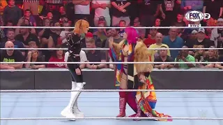 Asuka regresa y confronta a Becky Lynch - WWE Raw 25/04/2022 (En Español)