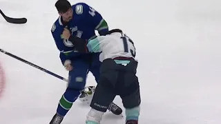 Brandon Tanev And Kyle Burroughs Drop The Gloves