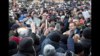 «Они скрывают от нас правду»: жители Кемерово вышли на митинг