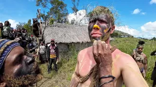 White Man Joins a Tribe in Papua New Guinea 🇵🇬