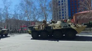 НОВОСИБИРСК/ПЛОЩАДЬ ЛЕНИНА/ПОДГОТОВКА К ПАРАДУ НА 9 МАЯ/ ОБЗОР ВОЕННОЙ ТЕХНИКИ/04.05.2024