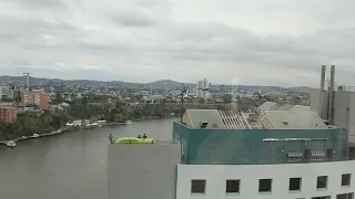 C17 globemaster flyover - Brisbane city