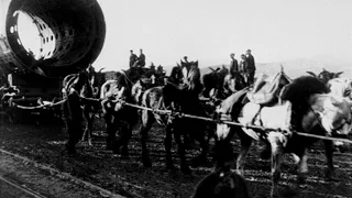 Lumière: Transport d’une tourelle par un attelage de 60 chevaux (1897)