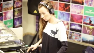 Lady Waks In Da Mix #364 (03-02-2015)