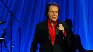 Engelbert Humperdinck - "Il Mundo (My World)" Live in Manila (2023)