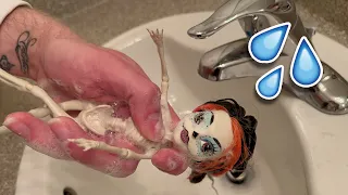 Cleaning old thrifted monster high dolls! | Zombiexcorn