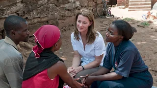 Melinda Gates: A mobile phone can change a woman’s life