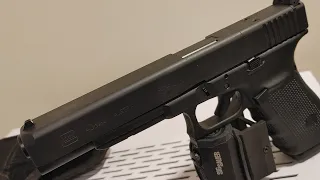 Is it a Competition Glock, or Nah? first look at the G40 MOS Longslide