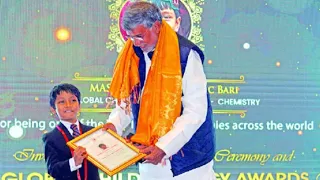 Soborno Isaac receives Global Prodigy Award from Nobel Laureate Kailash Satyarthi