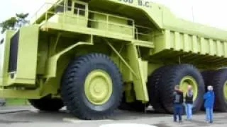 Here's the world's largest truck, the Titan 33 19 at Sparwood, BC Aug 15