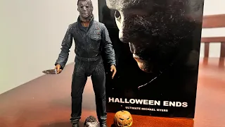 Unboxing NECA - Ultimate Michael Myers - Halloween Ends figure