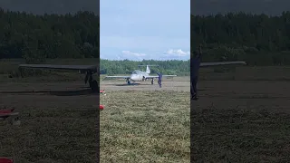 Учебный реактивный самолёт Л-29 город Смоленск аэродром Южный