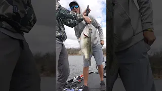 Angler Catches PB Largemouth Bass!!