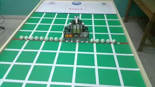 picking up ping pong balls by Lego mindstorm NXT robot