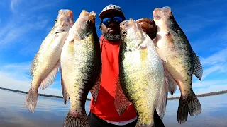 Perfect Weather For Catching Unbelievable Size Crappie!! Mississippi Style