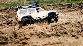 RC Car XtraSpeed SCX10 Jeep Cherokee Light Mud Run