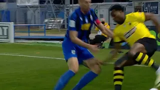 Levi Garcia humiliates Tzanetopoulos [Lamia - AEK 0-4, PO R1]