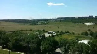 Украинская армия с боями прорывается вглубь Луганск...